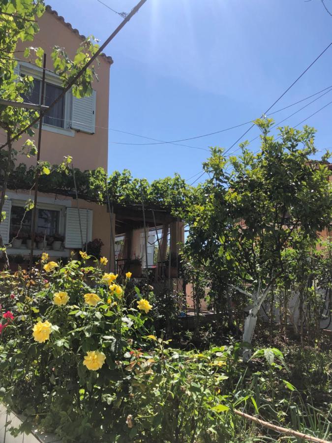 Natasha'S Home Perama  Dış mekan fotoğraf